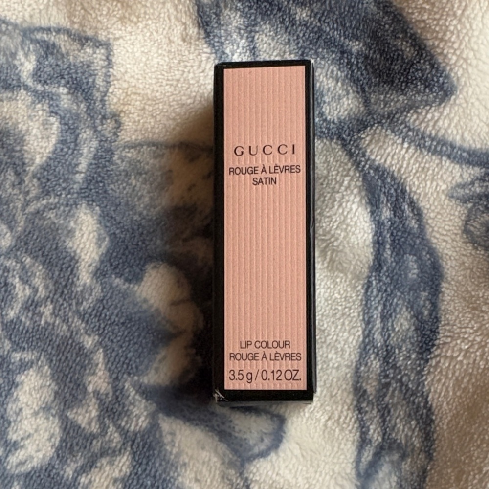 Gucci Rouge à Lèvres Satin Lipstick - Shade 601 Virginia Fleur De Us
